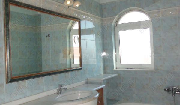 Mπάνιο - Bathroom